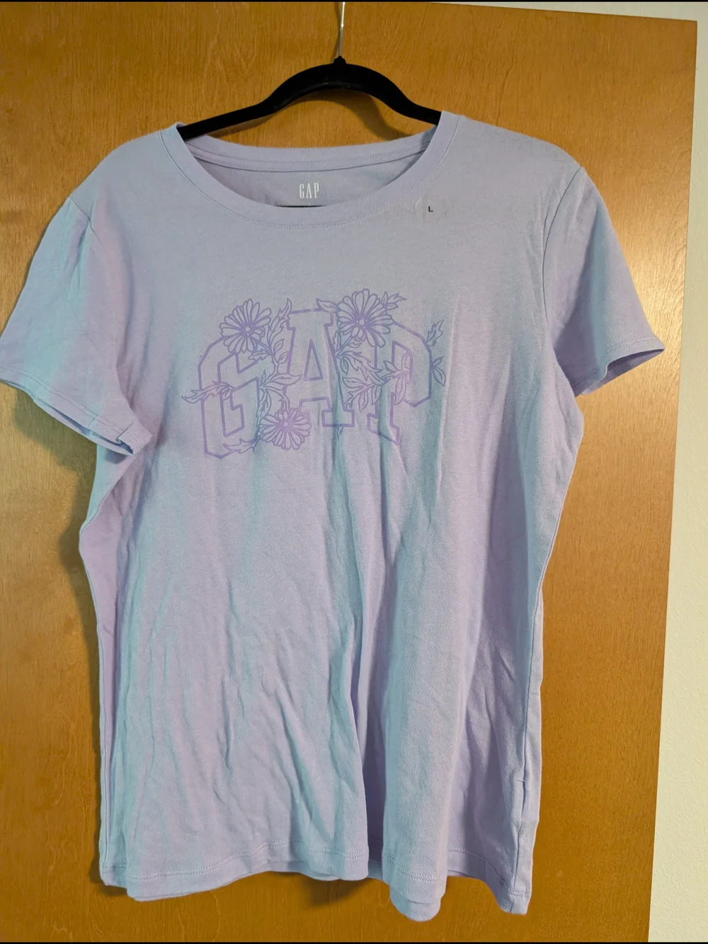GAP Women's Floral Logo Tee - White, Yellow, Lavender Large NWT